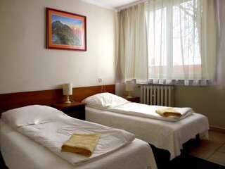 Отель Hotel Turystyczny Белосток Двухместный номер с 2 отдельными кроватями-1